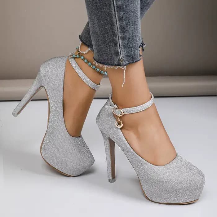 Chaussures à talons hauts pour femmes