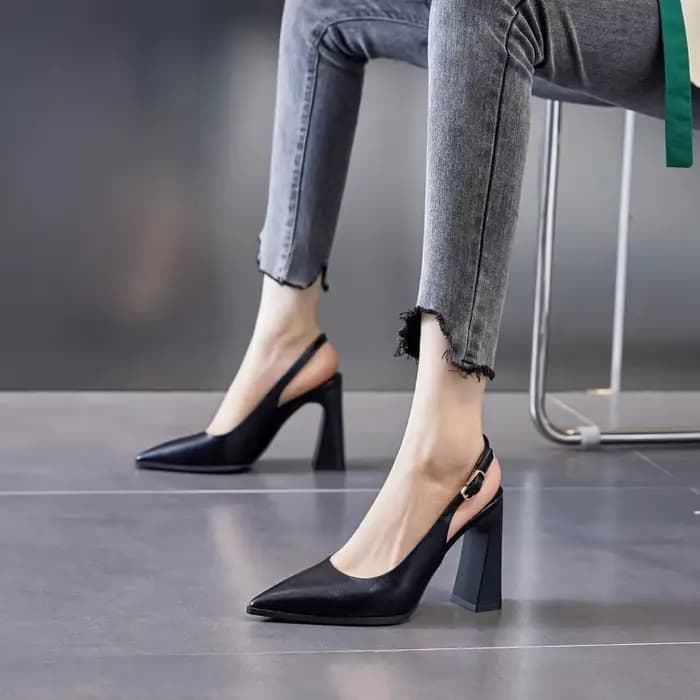 Chaussures à talons hauts pointus