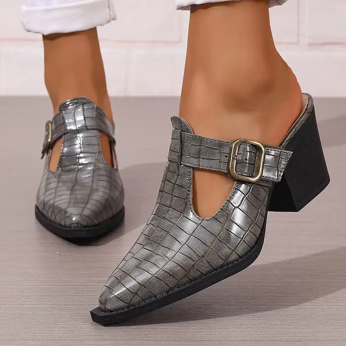 Chaussures de créateur à bout pointu pour femmes