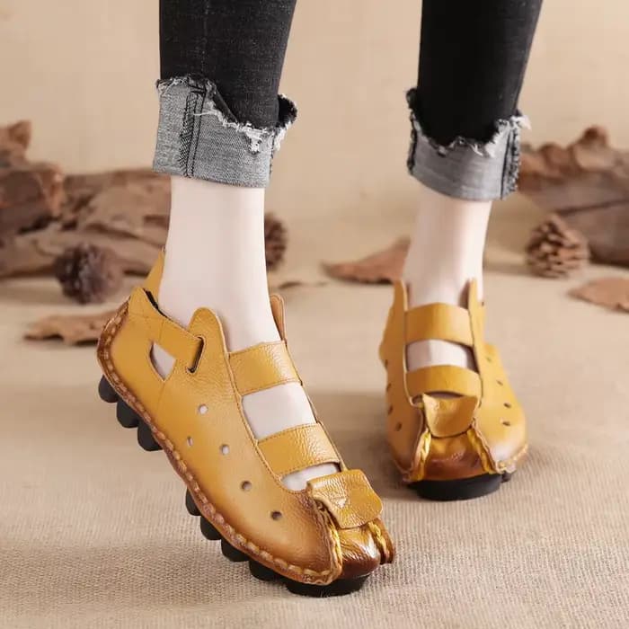 Sandales d'été en cuir pour femmes, chaussures à fond souple, personnalité plate, sandales rétro décontractées faites à la main