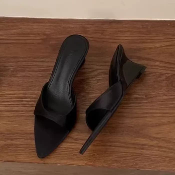 Sandales compensées pour femmes, talons hauts, pantoufles, chaussures de plage de créateur, escarpins de soirée de marque, chaussures de mode, tongs pour femme