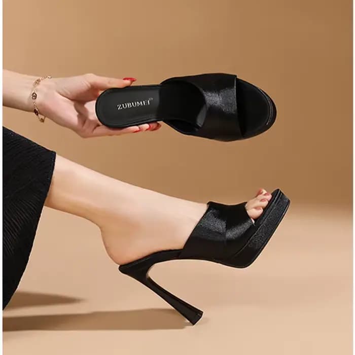 Sandales à talons hauts en satin de champagne français de créateur pour femme