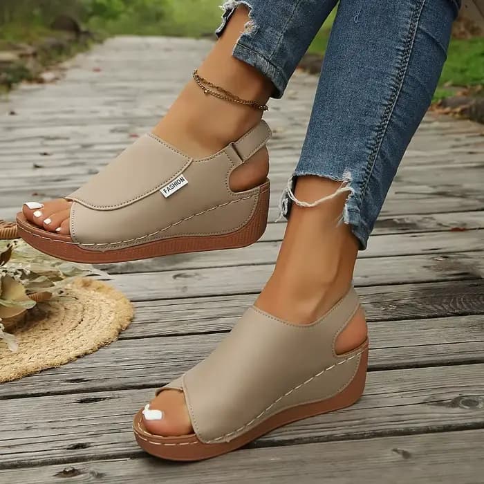 Sandales compensées pour femmes