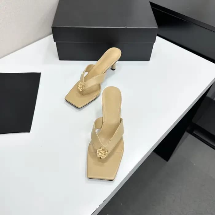Sandales élégantes à talon moyen pour femme, motif fleur de camélia, bout carré, à clipser, en cuir/daim/imprimé crocodile, mules à talon pour l'été