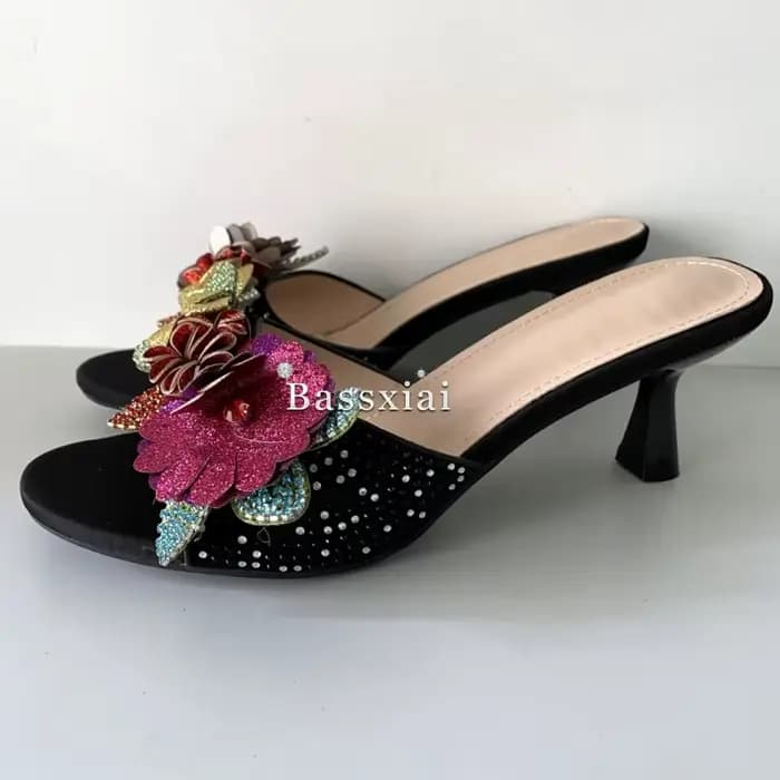 Sandales à fleurs ornées de cristaux pour femmes