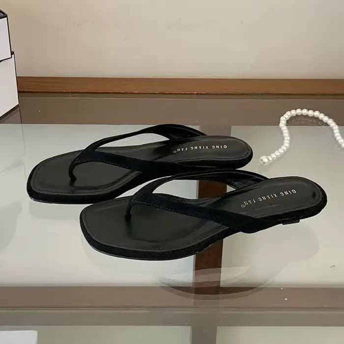 Nouvelles sandales compensées à talon bas pour femme – Tongs d'été tendance à bout ouvert – Chaussures de créateur