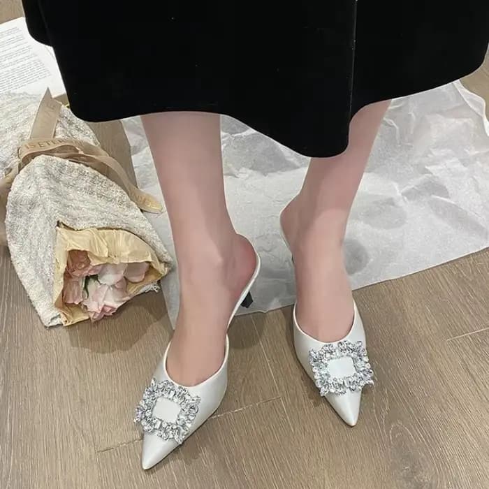 Femmes sandales été nouvelles pantoufles bout pointu Slingback Mules chaussures femme mode strass dames talons hauts pompes de fête Sexy