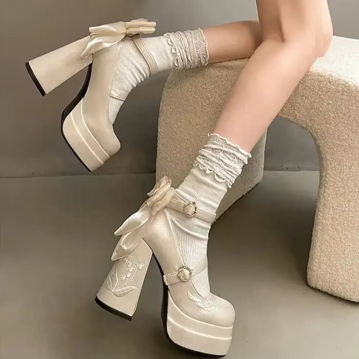 Femmes chaussures à talons hauts Lolita pompes mode printemps automne dames en plein air rétro arc Mary Jane français