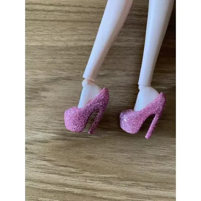 Chaussures à talons hauts de bonne qualité, chaussures de yoga faites pour bouger, gros pied, poupées BB BBIKG64, vente en gros, nouveaux styles