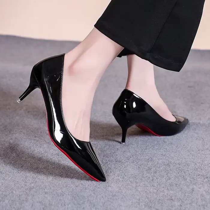 Sexy bout pointu en cuir verni talons hauts tempérament fille semelle rouge robe de soirée escarpins aiguilles classique noir travail chaussures simples