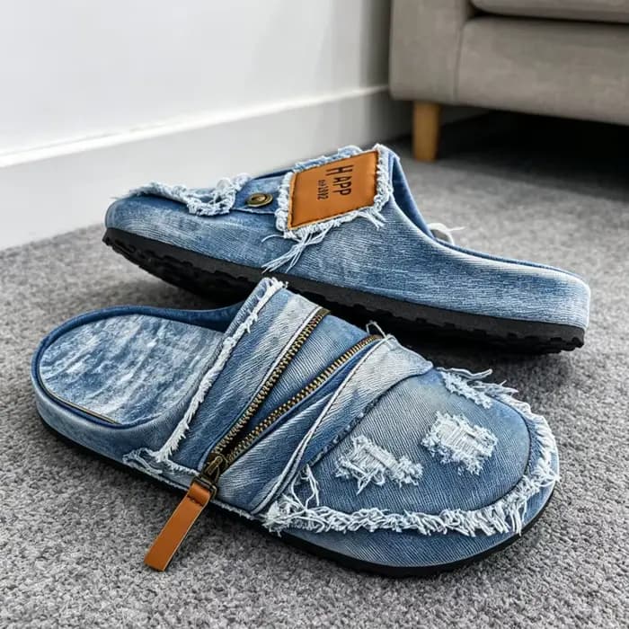 Mules en denim bleu clair avec bords effilochés