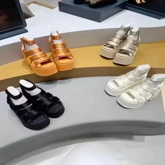 Nouvelles sandales pour femmes