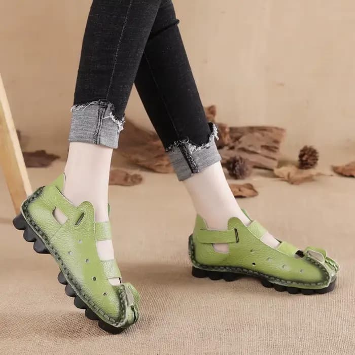 Sandales d'été en cuir pour femmes, chaussures à fond souple, personnalité plate, sandales rétro décontractées faites à la main