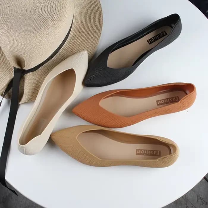 Sandales pointues à semelle plate pour femmes