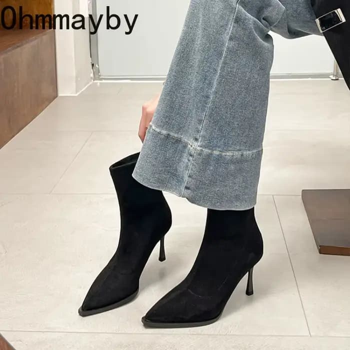 Bottines à talons hauts et bout pointu pour femme