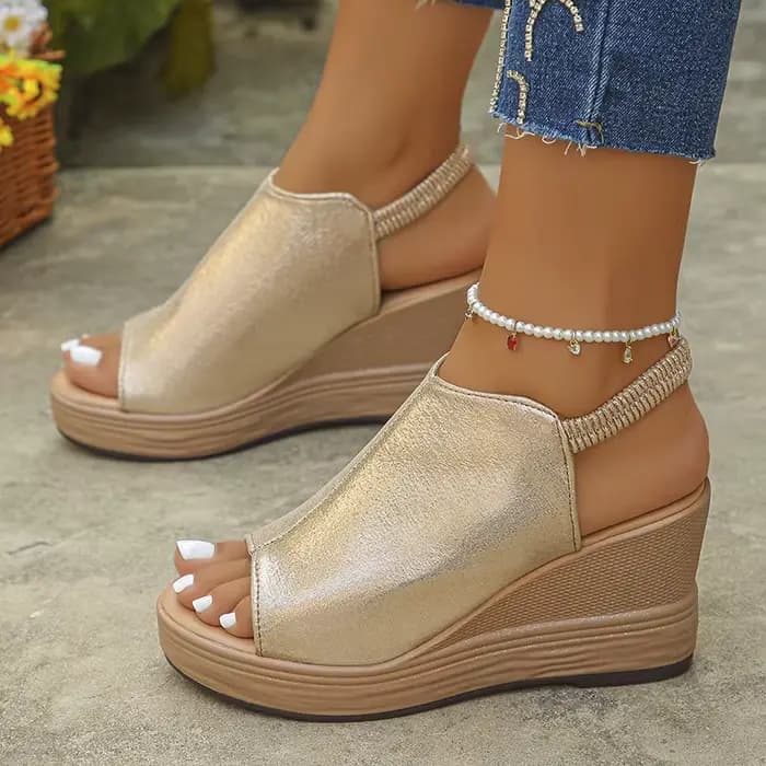 Sandales compensées à plateforme dorée pour femmes