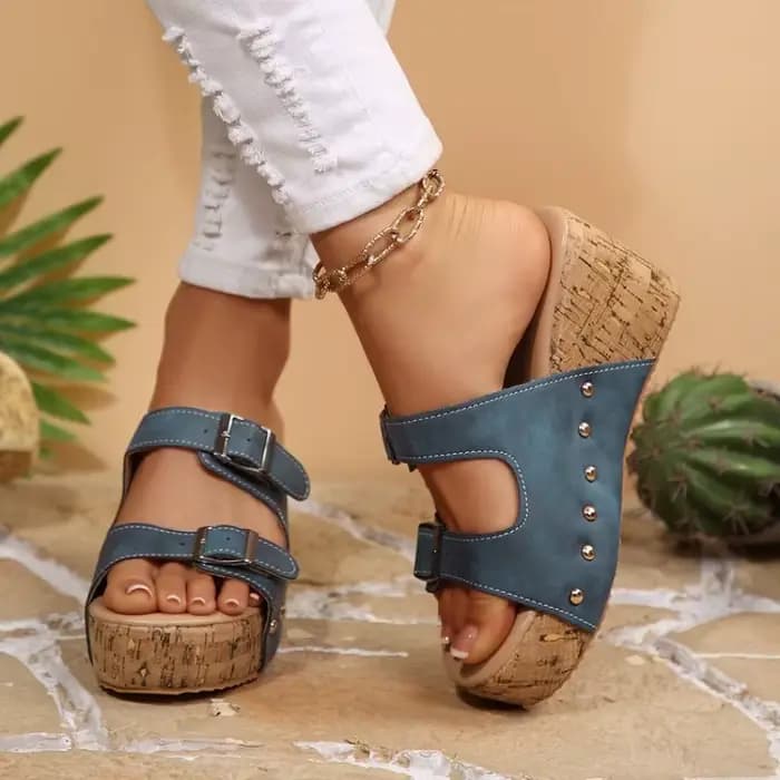 Sandales compensées à rivets pour femme, à double boucle, à enfiler, à bout ouvert, mules décontractées pour la plage