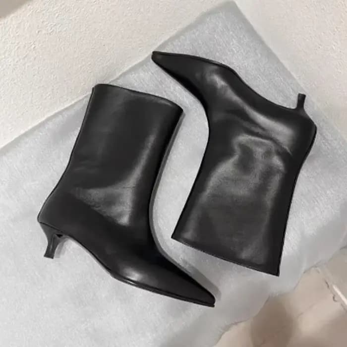Bottes hautes en cuir pointues pour femmes