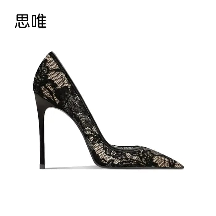 Chaussures à talons hauts en dentelle noire