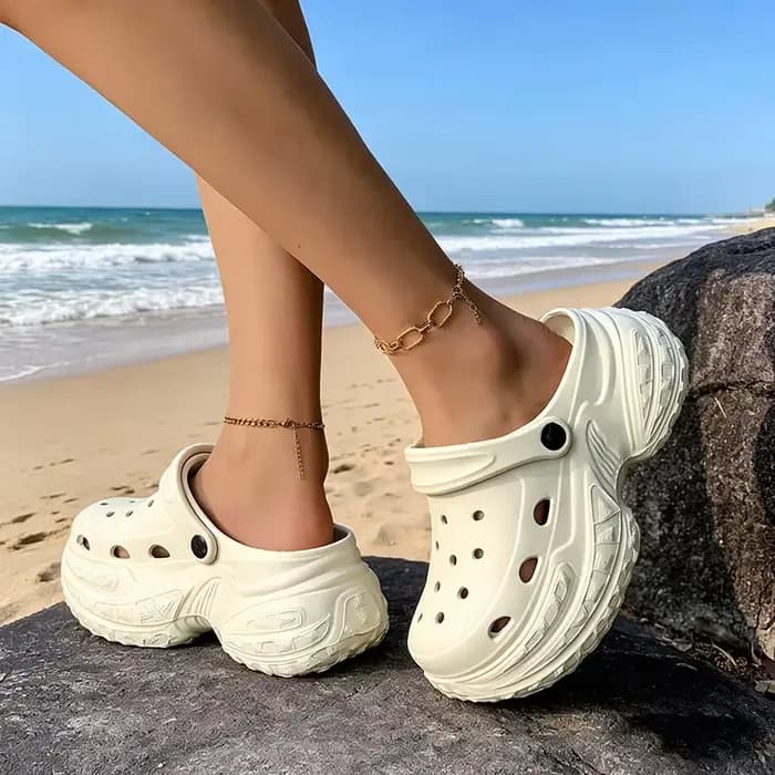 Sandales Sabots à Plateforme Épaisse pour Femme 2026 – Chaussures de Plage et de Jardin à Semelle Souple