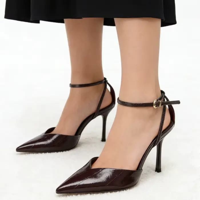 Escarpins de styliste avec lanière à la cheville pour femmes