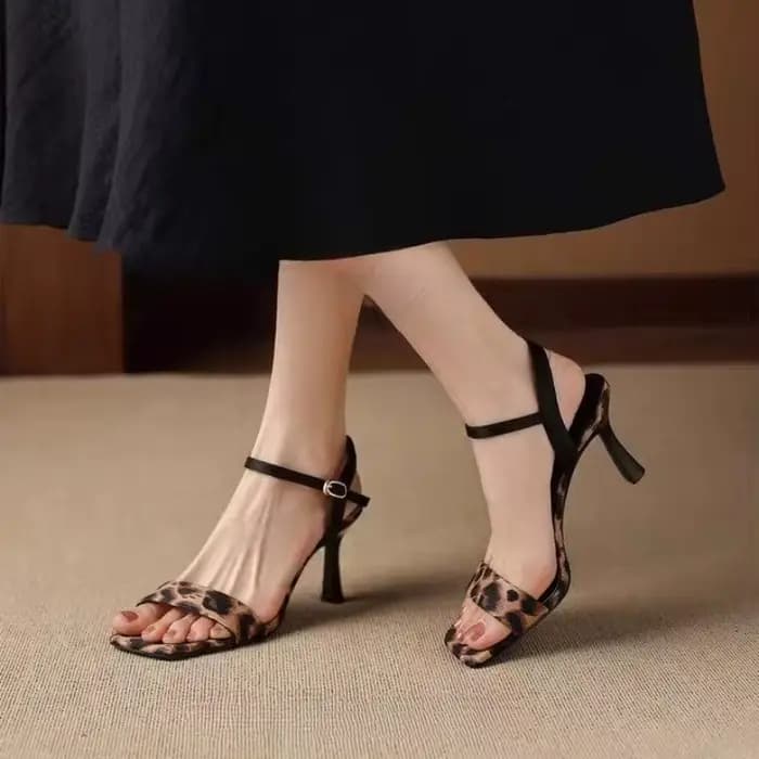 Sandales sexy à talons hauts imprimé léopard, sandales à talon fin à une seule bride. Chaussures élégantes pour femmes, style fête d'été. Tailles 35 - 43