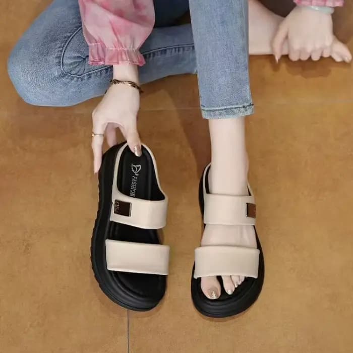 Sandales à plateforme compensée pour femmes