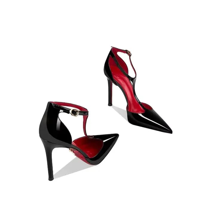 Sandales noires à talons hauts
