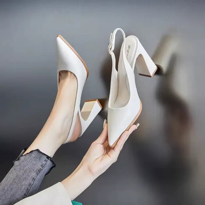 Chaussures à talons hauts pointus