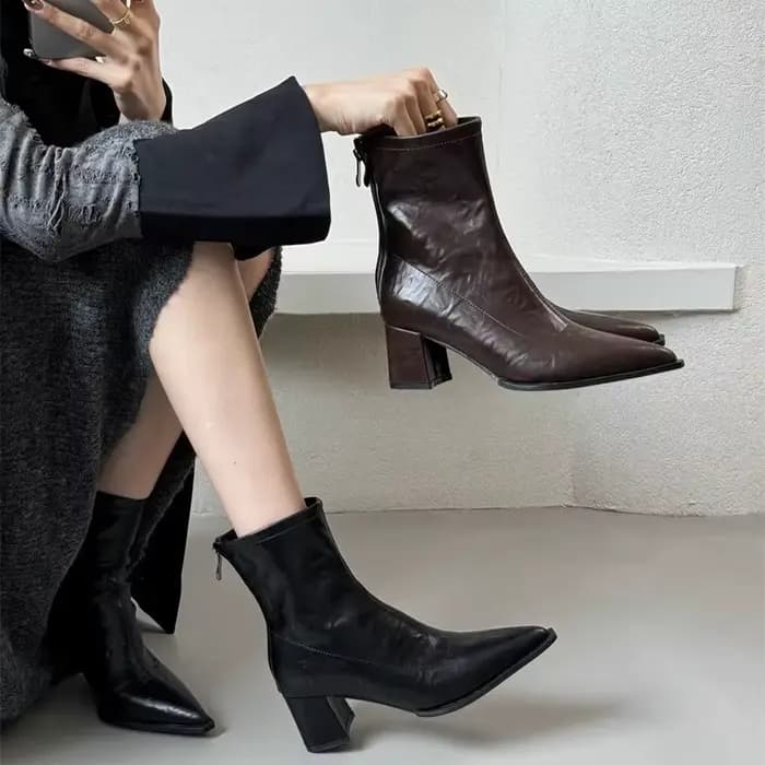Bottines à talons hauts et bout pointu pour femme