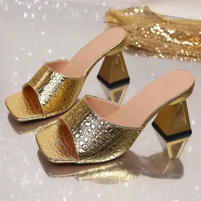 Chaussures à talons hauts carrés pour femmes