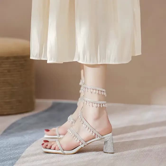 Sandales d'été 2026 à talons hauts épais et ornés de strass