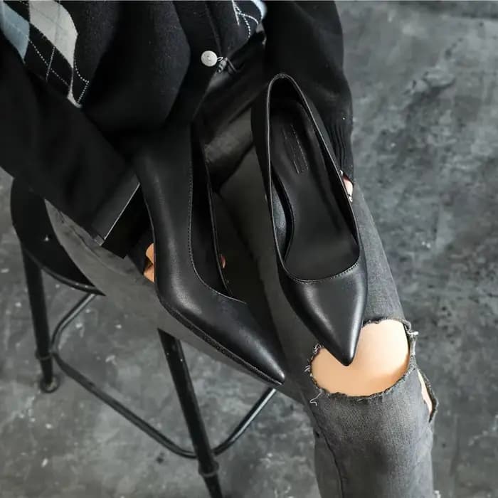Escarpins noirs à talons hauts pour femmes