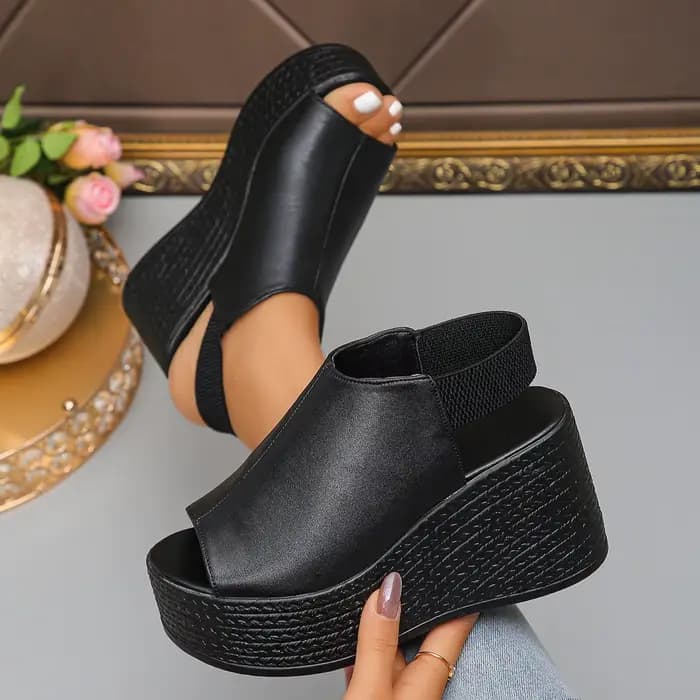 Femmes sandales de haute qualité été en cuir