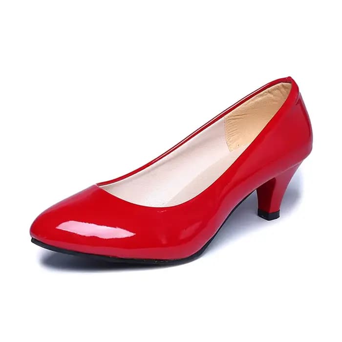 Nouvelles chaussures pour femmes sur talons élégant moyen haut talon dames bout pointu mode pompes pour femme bureau noir blanc rouge