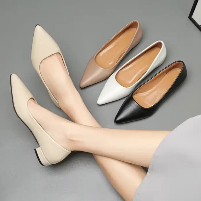 Nouveau bout pointu bouche peu profonde talon carré petites chaussures en cuir femmes élégantes mode talons hauts