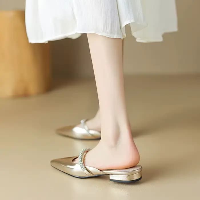 Diapositives sandales à talons bas or femme pantoufles chaussures à bout pointu pour les femmes à l'extérieur Eva Top Designs 2025 luxe prix Premium