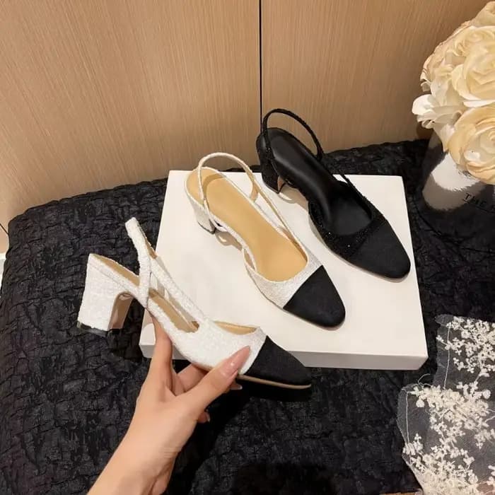 Nouvelles chaussures pour femmes