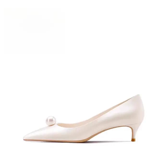 Nouvelles chaussures de mariée à talon bas pour femme
