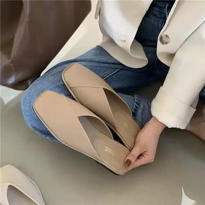 Mules chaussures femmes concepteur été nouveau 2025 dames pantoufles et sandales en cuir mode miroir luxe maison