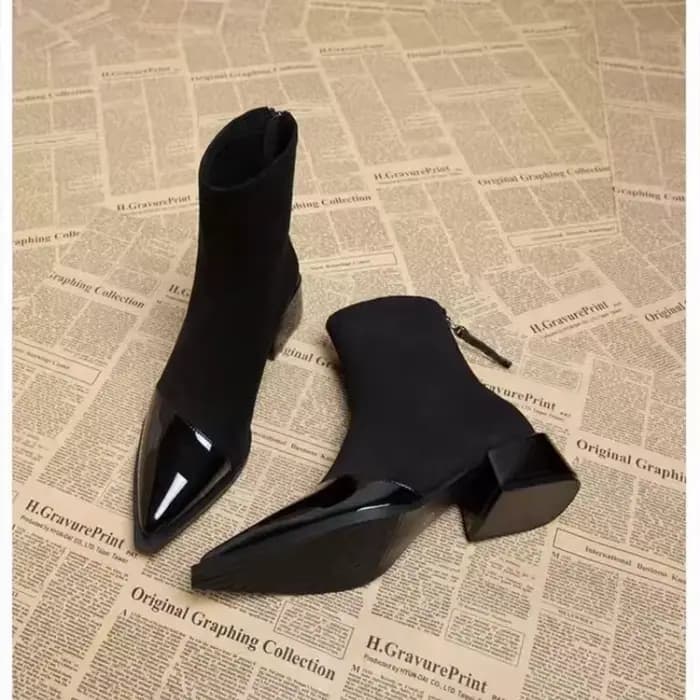 Bottines Chelsea pour femme en daim à talons épais mi-hauts et bout pointu