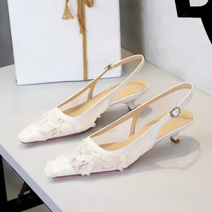 Chaussures européennes en dentelle et maille à talons fins et bas pour femmes