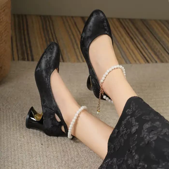 Chaussures de mariage rétro à bout carré et talons hauts pour femmes