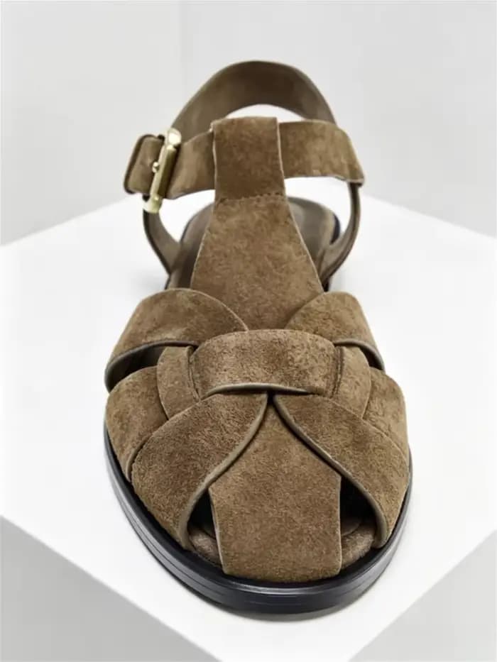 Nouvelles sandales plates femmes 2026 été Faux daim tissage conception gladiateur