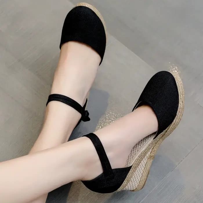 Sandales compensées tressées pour femme