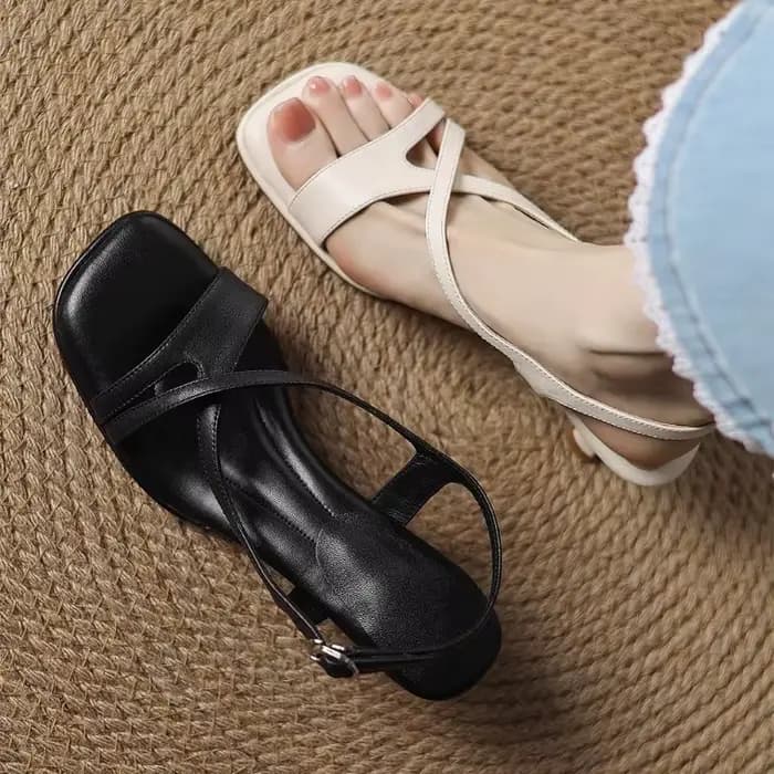 Sandales élégantes pour femmes à bout carré
