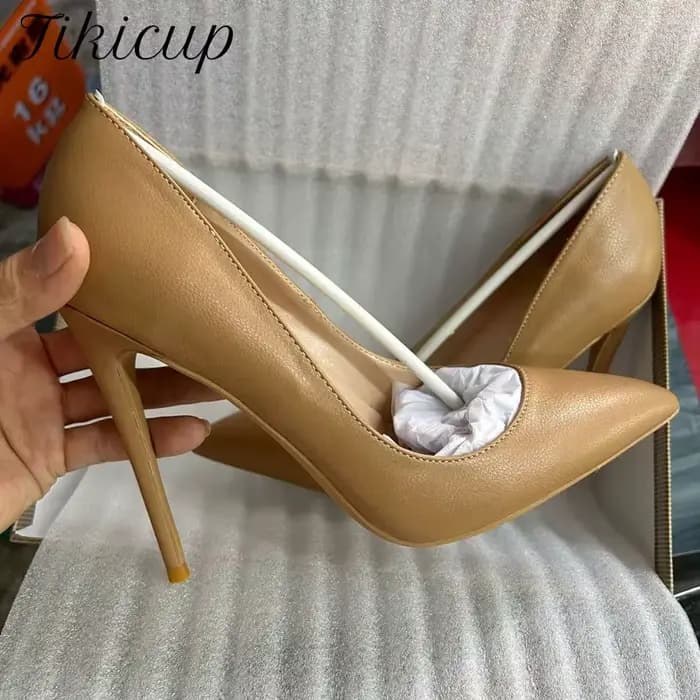 Talons aiguilles à bout pointu en cuir nu