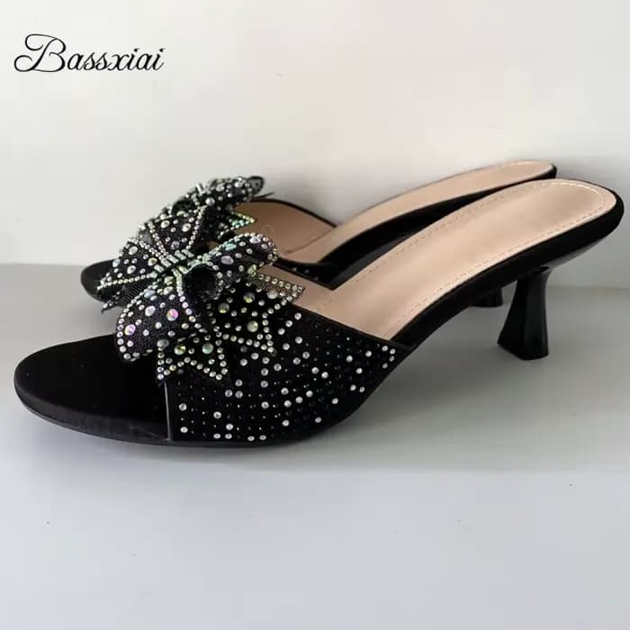 Sandales à fleurs ornées de cristaux pour femmes