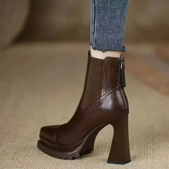 Chaussures pour femmes faites à la main