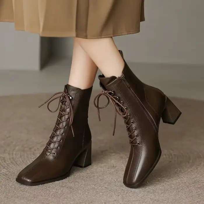Bottines rétro et à talons pour femmes